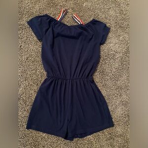 Girls Tommy Hilfiger romper never worn. Size XL